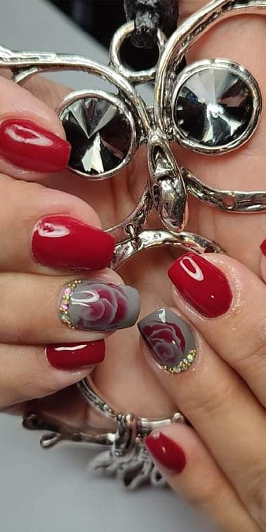Ombre Nail Art with Red Roses