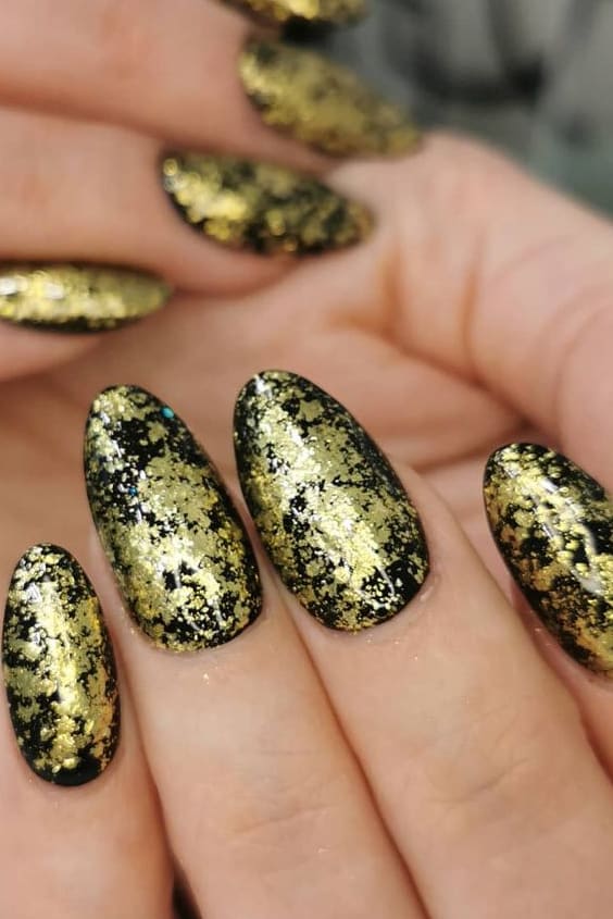 Black Gold Chrome Nails