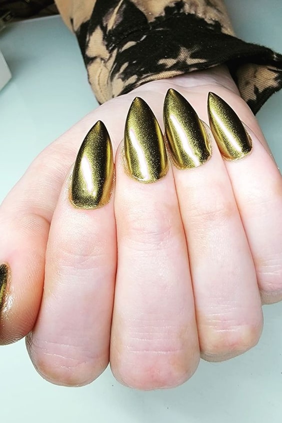 Flashy Gold Chrome Nails