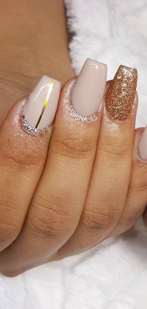 23 Different Looks You Can Achieve With A Nude And Gold Nails | Polish