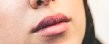How to Get Dead Skin Off My Lips
