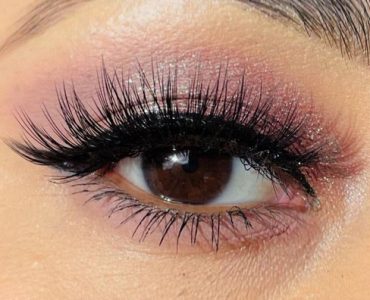 How to Clean Glamnetic Lashes