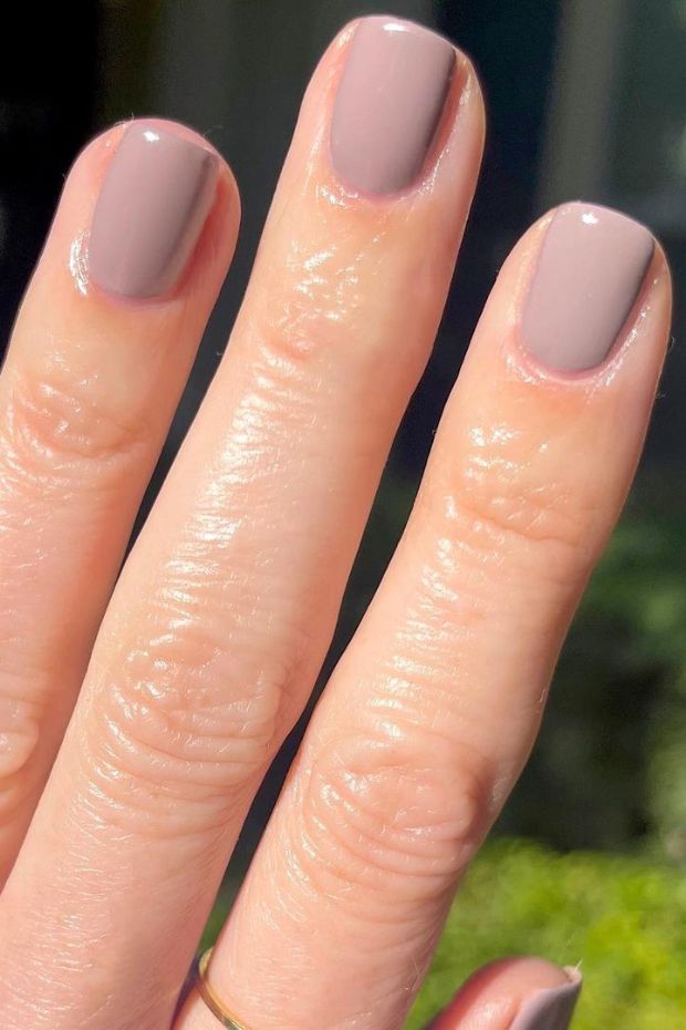 7 Nail Colors That Capture the Essence of Autumn - 18