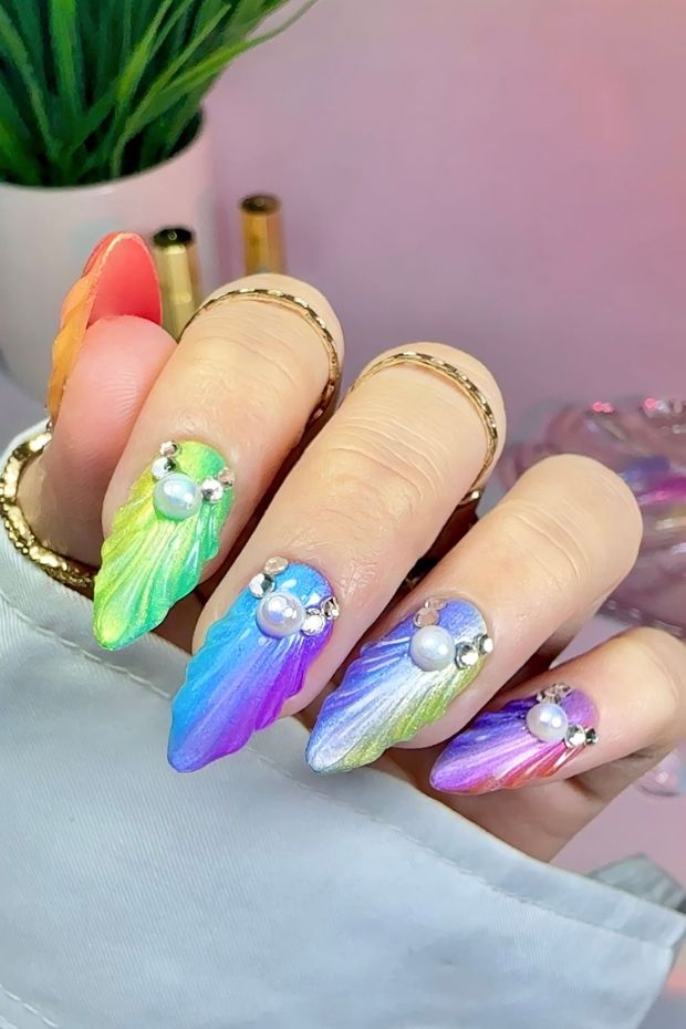12 Seashell Nail Designs to Bring the Beach to Your Fingertips - 7