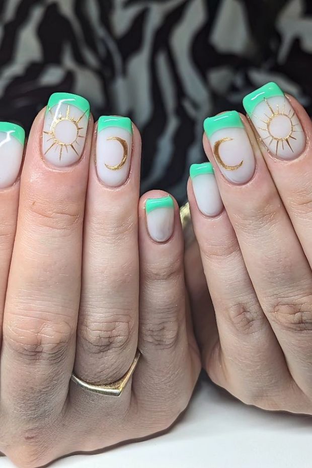 Shimmering like the sun, glimmering like the moon. Embracing celestial vibes with this golden nail art masterpiece!