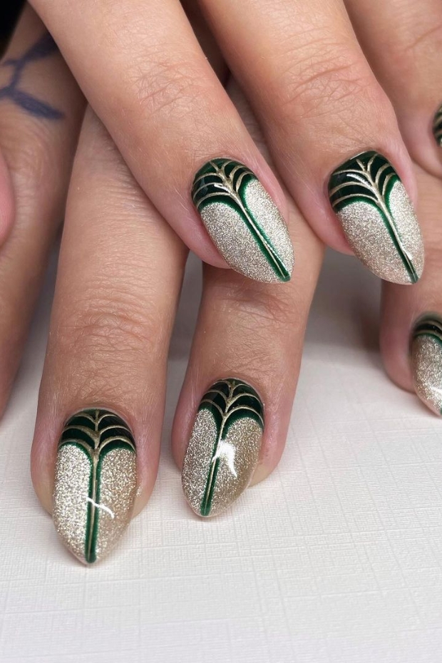Stay Fashionable with 24 Short Nail Inspirations That Scream Style - Art Deco Flair: Vintage and Opulent