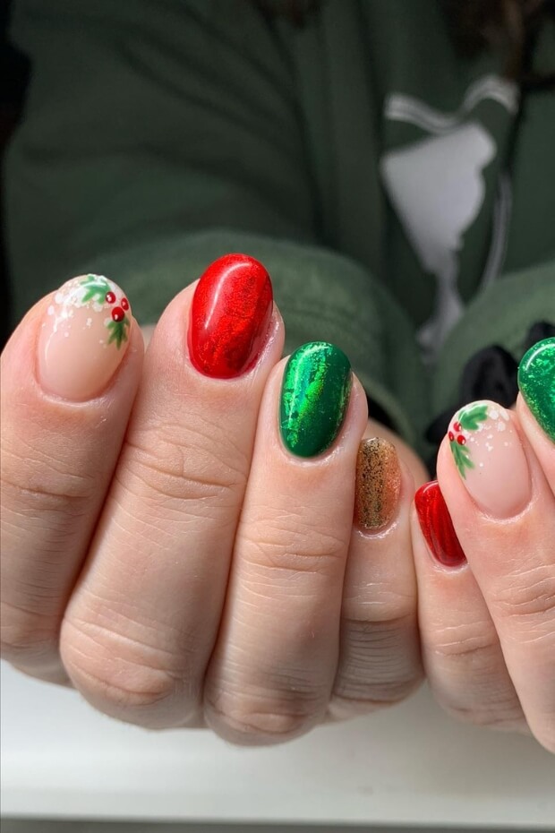 Discover 20 chic winter nail designs that embrace the enchantment of the season. These trendy ideas effortlessly capture the magic of Christmas and autumn. Get inspired and add some festive flair to your fingertips! #WinterNails #SeasonalMagic #ChristmasInspiration