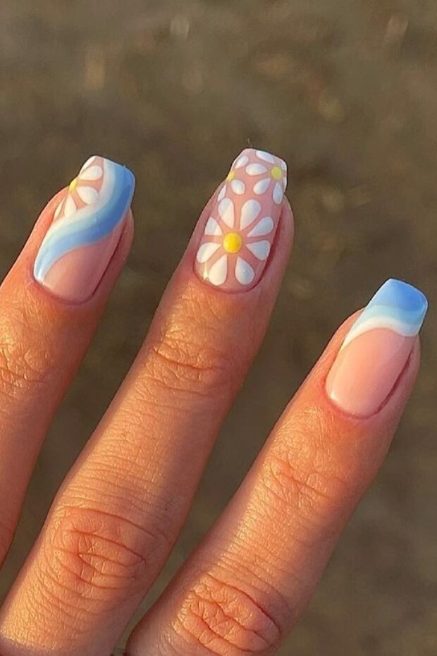 Check out these 20 simple yet stunning coffin nail designs! From minimalist art to chic shapes, get inspired for your next manicure. #nailinspo #coffinnails #nailart #nailshape #manicureideas #nailsalon #beauty