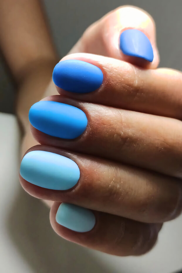 Gradient Blue Minimalist Nails