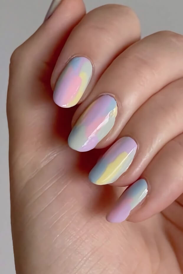 Mesmerizing pastel gradient nail design