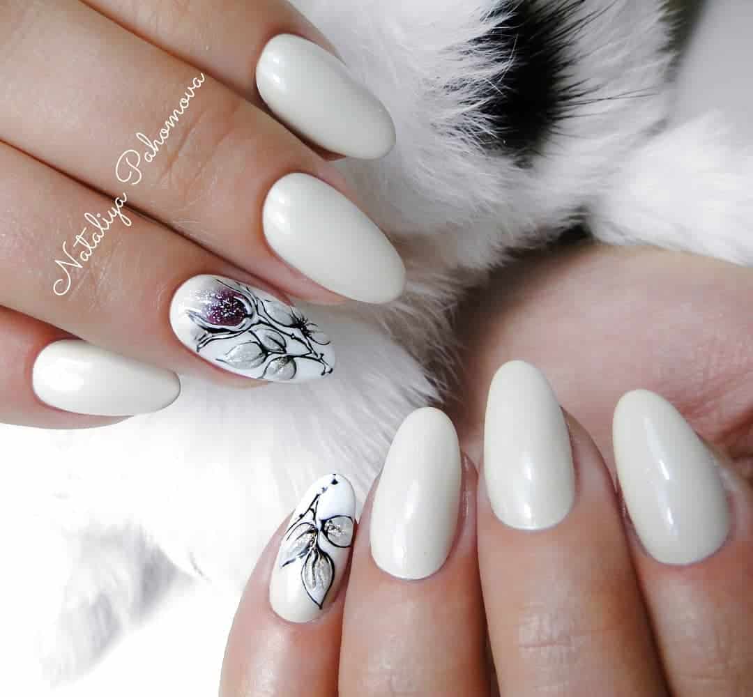White Sparkle Acrylic Nails