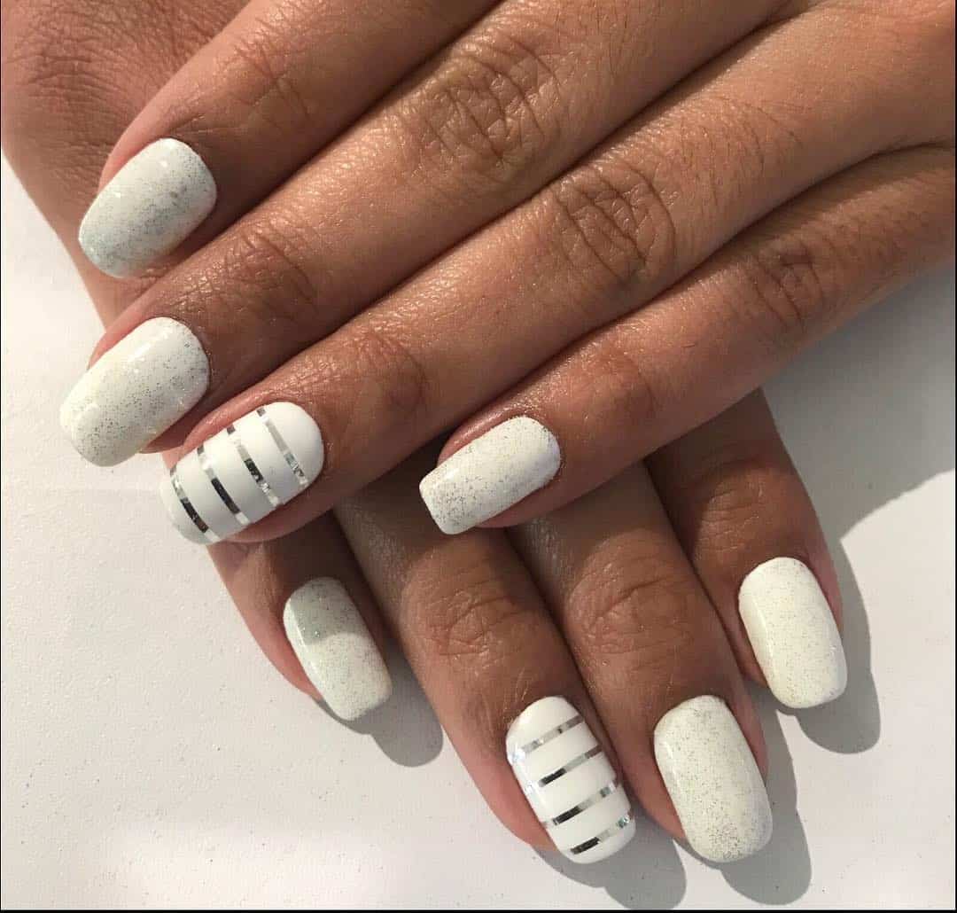 If you have a short attention span and want to try a new nail design every day, acrylic nails are a good option. These designs will surely make your nails stand out from the crowd with their stylish, yet unique looks. Check them all out! #nailart #acrylicnails #naildesigns