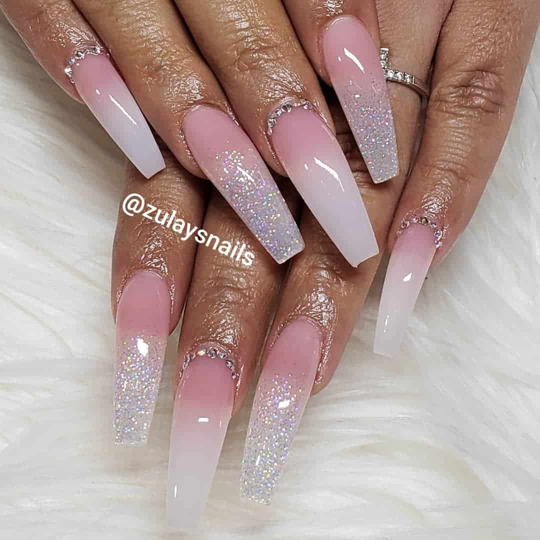 Are you a girl who loves some bright colors on your nails? Do you love to shake things up and try out new, creative designs? If so, then this post is perfect for you! In this post I will show 32 different pink nail designs that every girl will love. #pinknails #pinknaildesigns #pinknailart