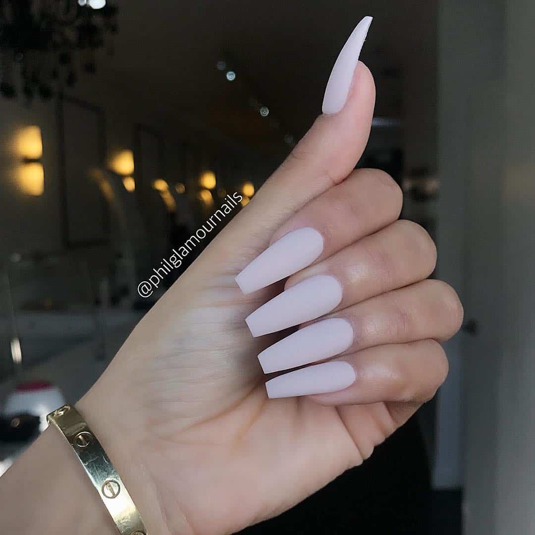 32 Extraordinary White Acrylic Nail Designs to Finish Your Trendy Look - White Coffin Acrylic Nails