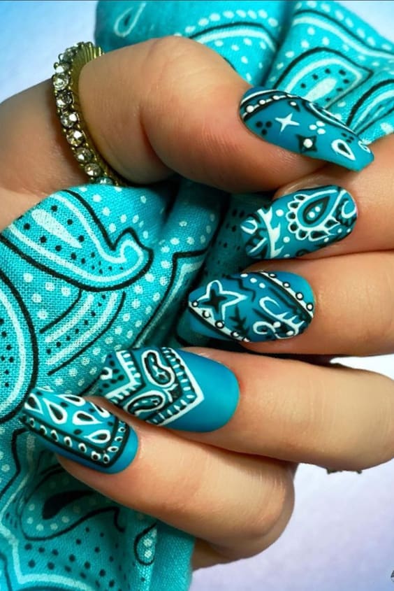 15 Amazing Modern Paisley Nails Designs Will Impress Anyone You Meet